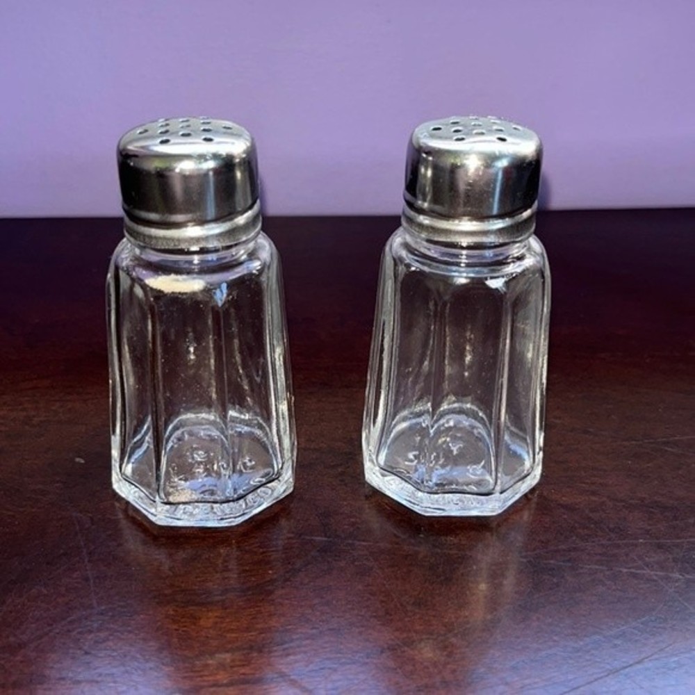 Gemco Salt and Pepper Shakers 251-G with Stainless Steel Lids 18-8